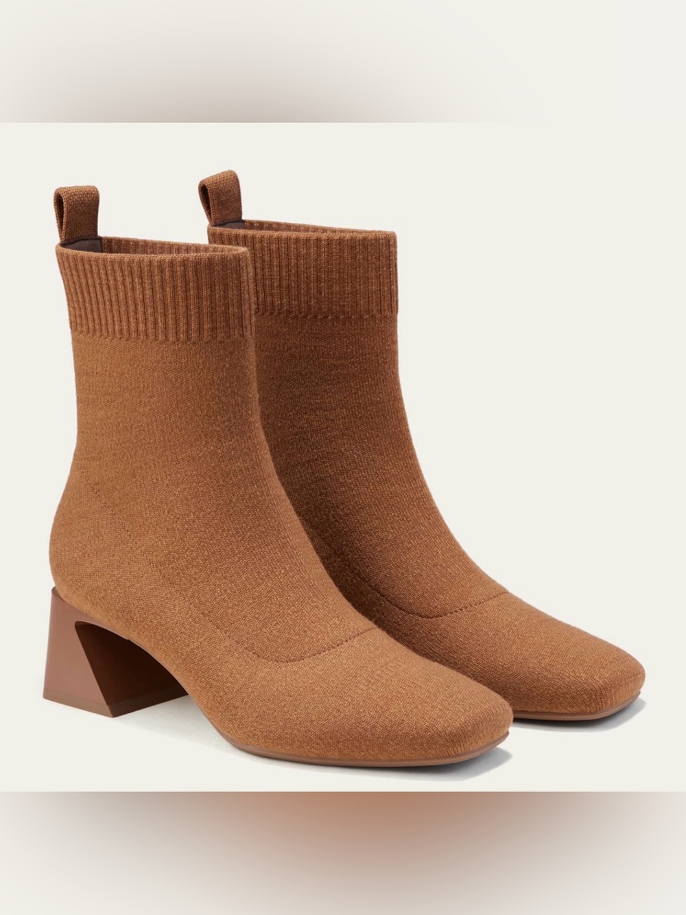 Vivaia Pro Square Toe Water Repellant caramel booties size 40/9 EUC